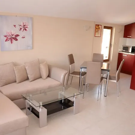 Апартаменти In Complex Chateau Nessebar Светий Влас