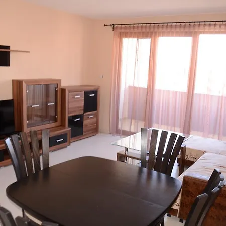 Апартаменты In Complex Chateau Nessebar