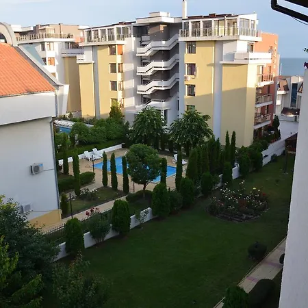 Апартаменты In Complex Chateau Nessebar